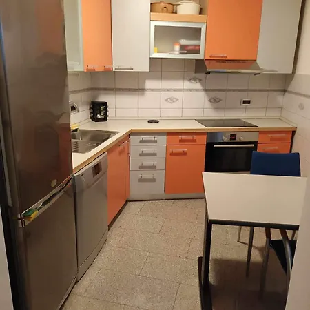 Nyaraló Pocitniska Hisa, Dedic Koper